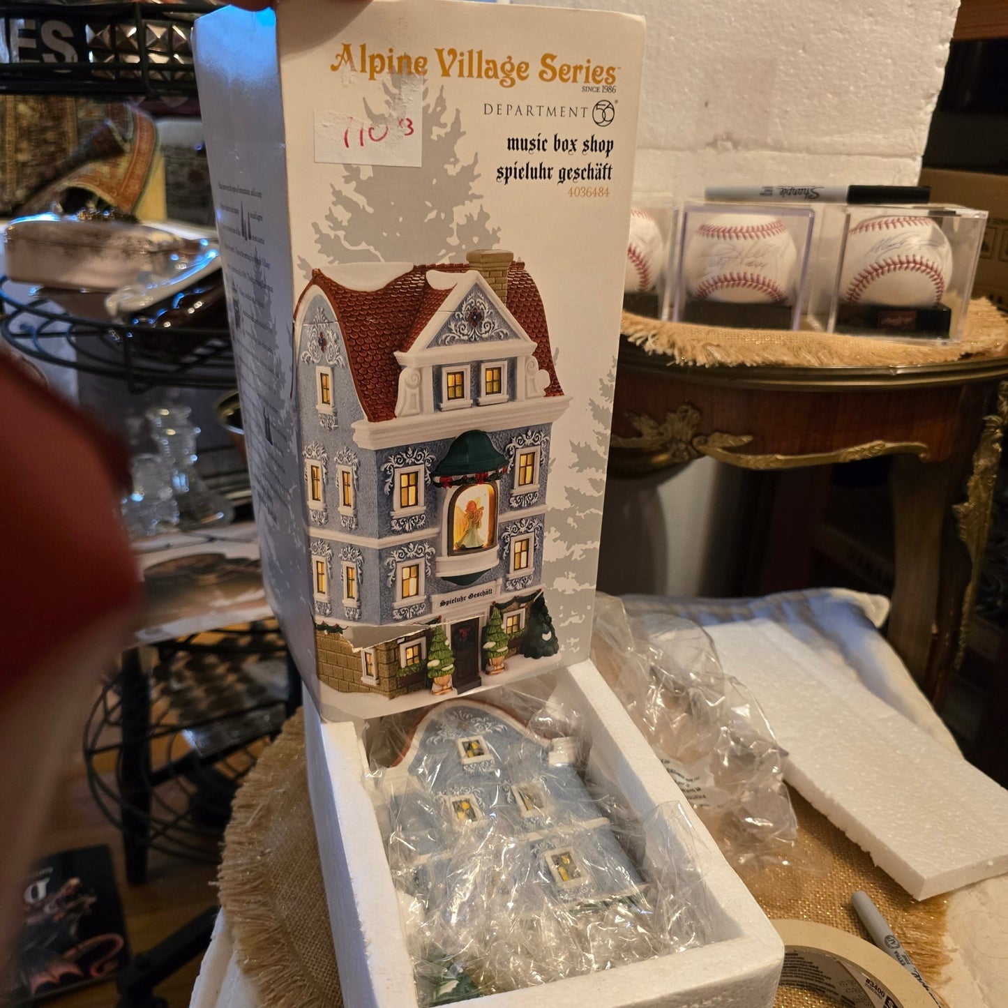 Dept 56 Alpine Village Music Box Shop 4036484 Spieluhr Geschäft w/ Box - Bayshore Treasures