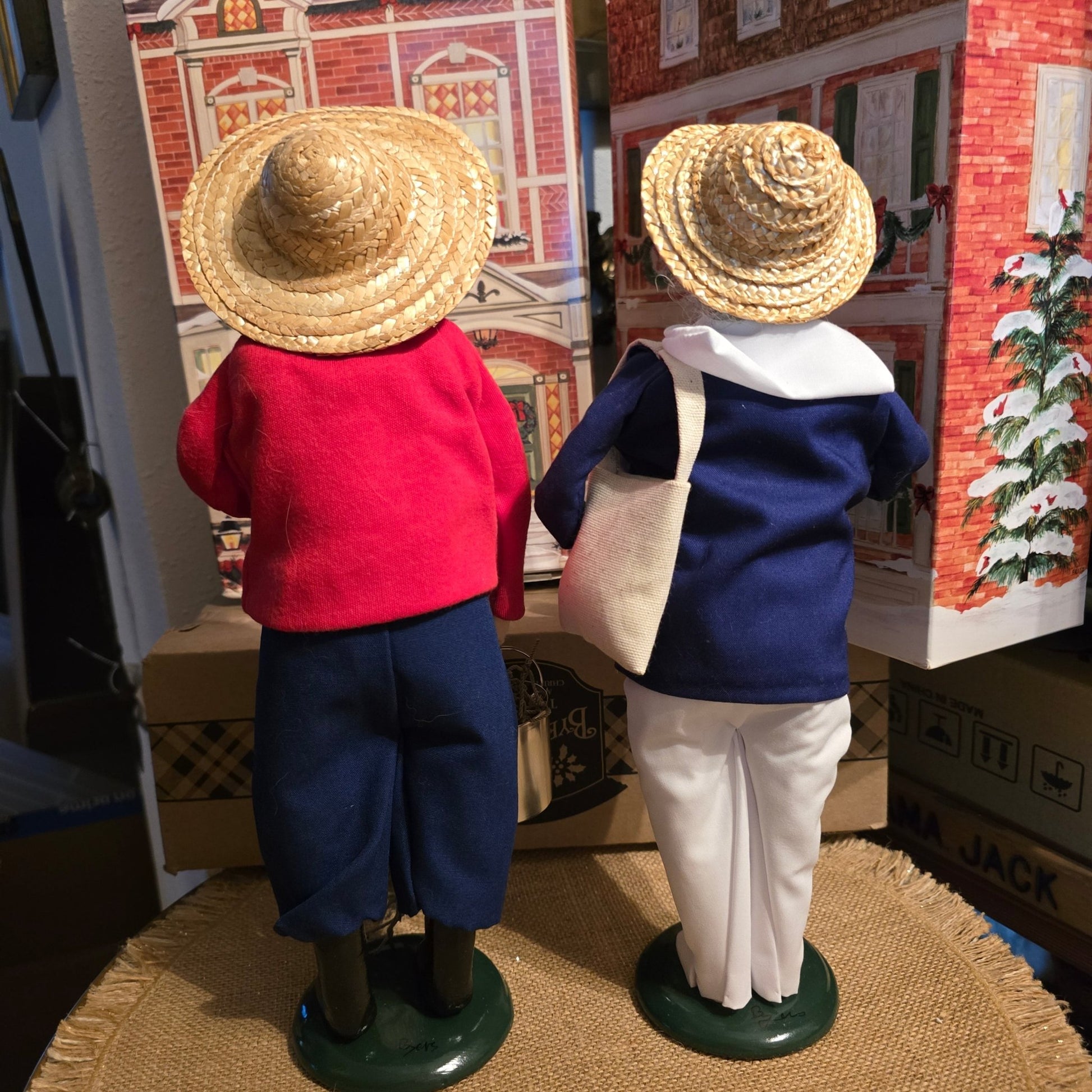 Byers’ Choice Nautical Beach Santa & Mrs. Claus Set 2021 Coastal Summer Carolers - Bayshore Treasures