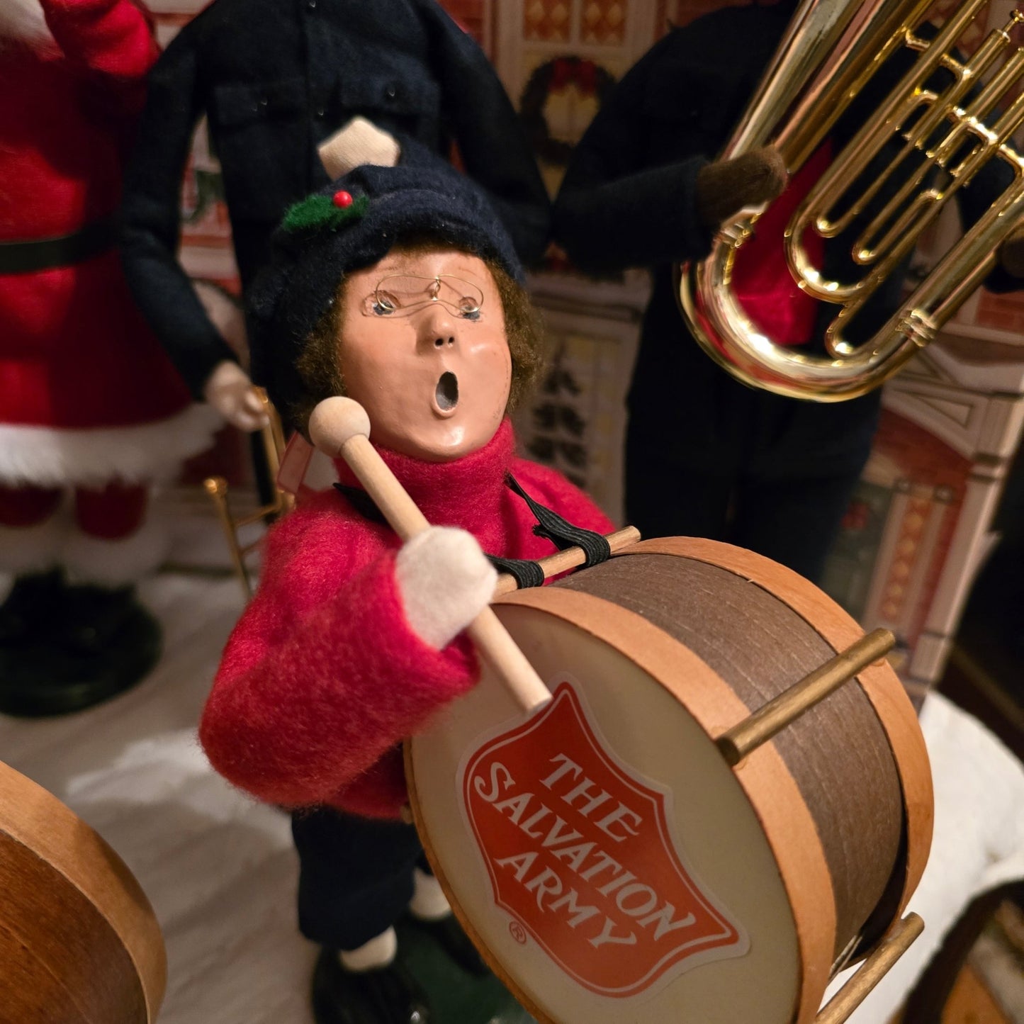 Byers’ Choice Salvation Army Carolers Lot of 5 w/ Instruments & Drums Rare - Bayshore Treasures