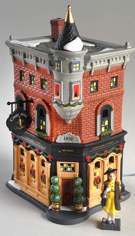 Department 56 "Christmas in the City" village house "Welcoming Christmas". - Bayshore Treasures