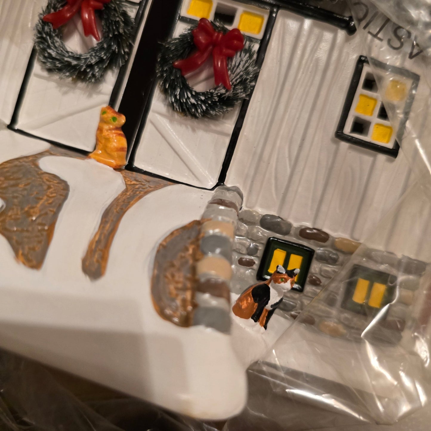 Department 56 Crooked Creek Farm Country Living Holiday Collection Christmas house - Bayshore Treasures