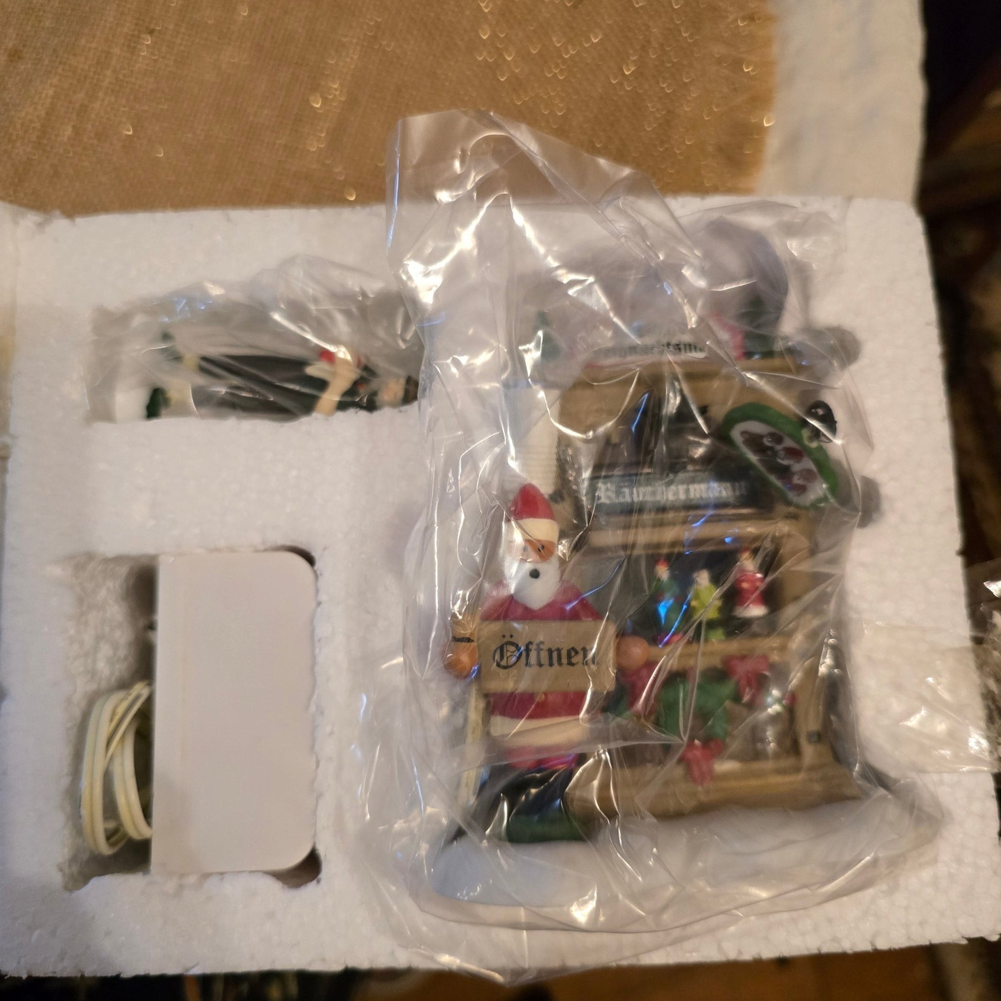 Dept 56 Alpine Village Black Forest Clocks 4050900 Set of 2 Lit Accessory MIB - Bayshore Treasures