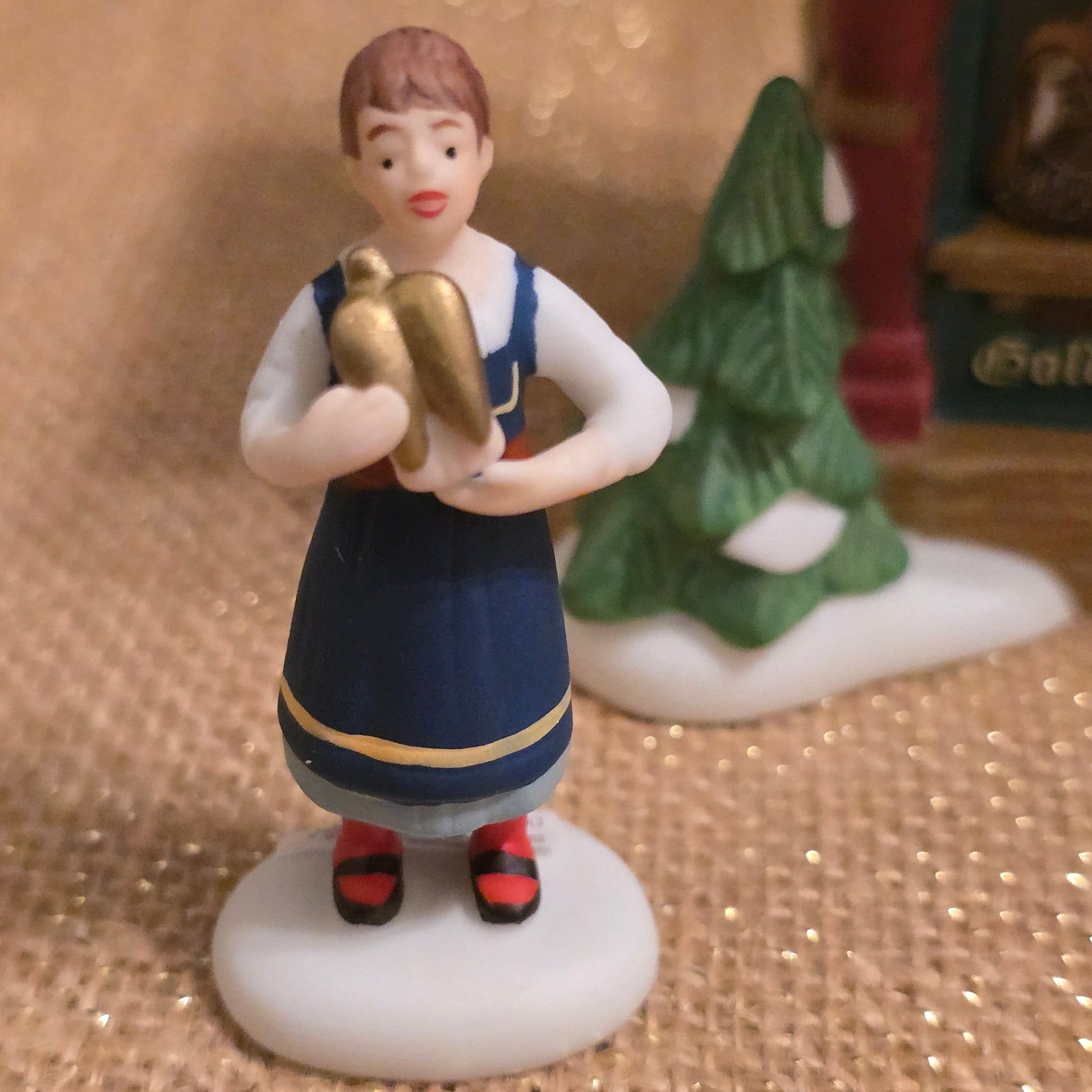 Dept 56 Alpine Village Christmas Market Gold Foil Angels 6002289 MIB - Bayshore Treasures