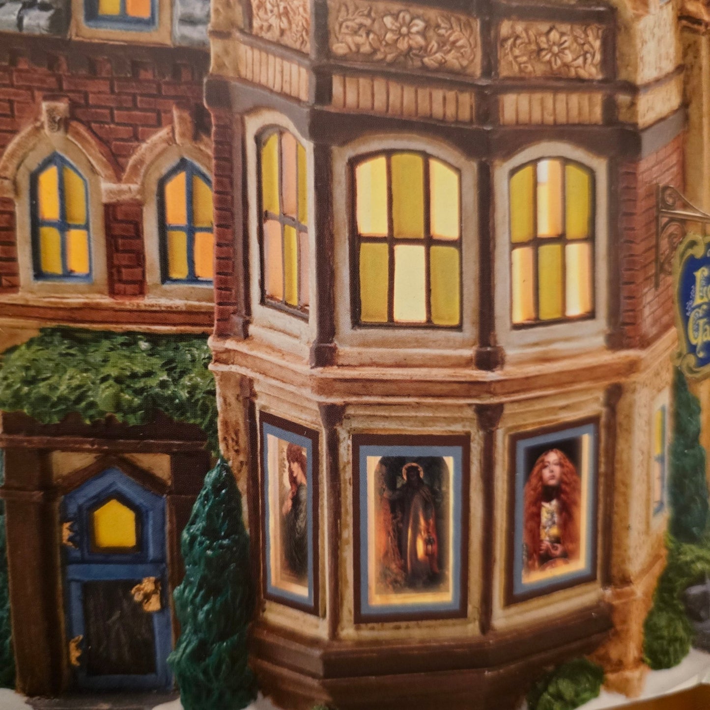 Dept 56 Dickens' Village Series "The London Gallery" 4050929 - Bayshore Treasures