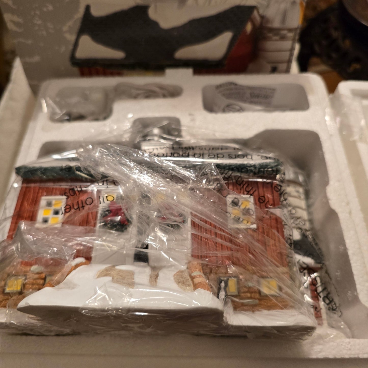 Dept 56 Snow Village Mistletoe Farm 4050983 Lighted Christmas Barn - Bayshore Treasures