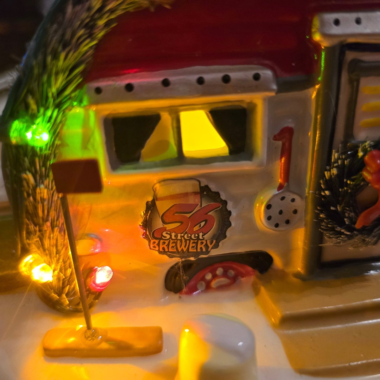 Dept 56 Snow Village Stumble Inn Fish Shack 6003138 Christmas House w/ Box - Bayshore Treasures