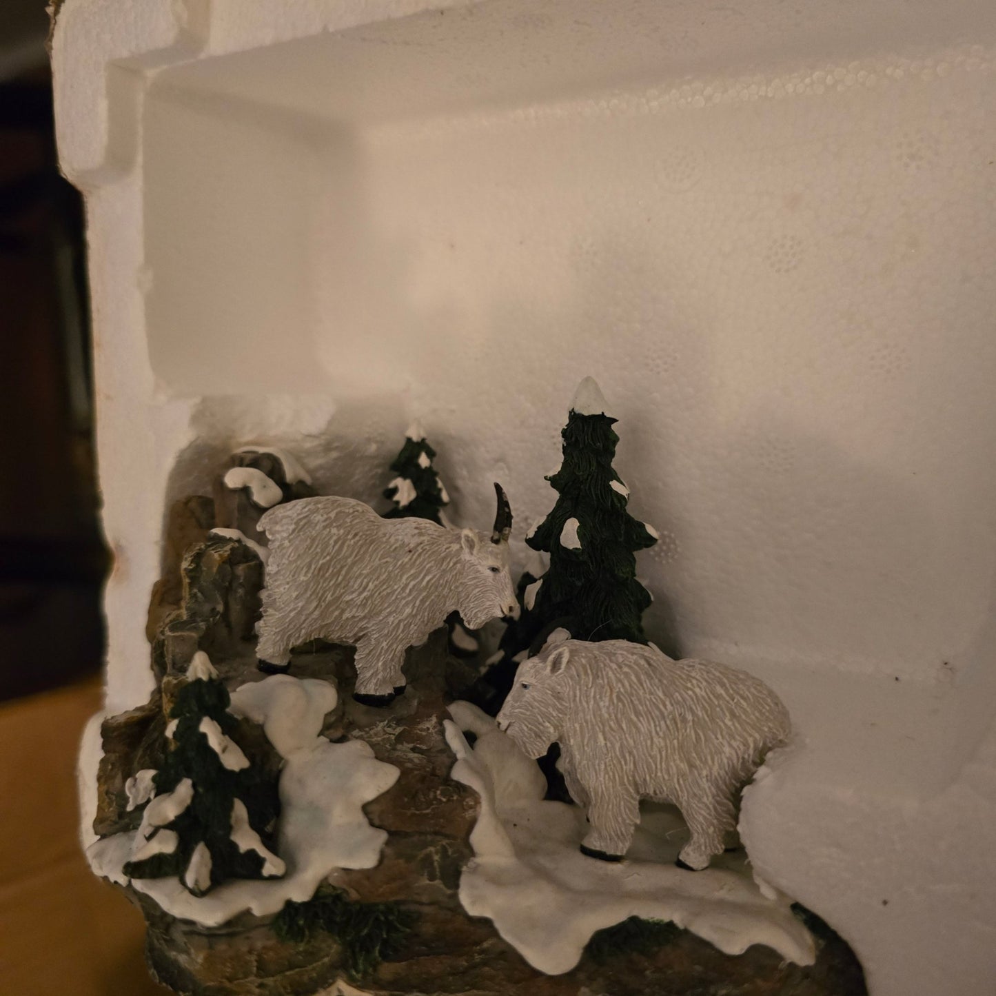 Dept 56 Village Accessories - Woodland Animals at Cliff's Edge Christmas decoration - Bayshore Treasures