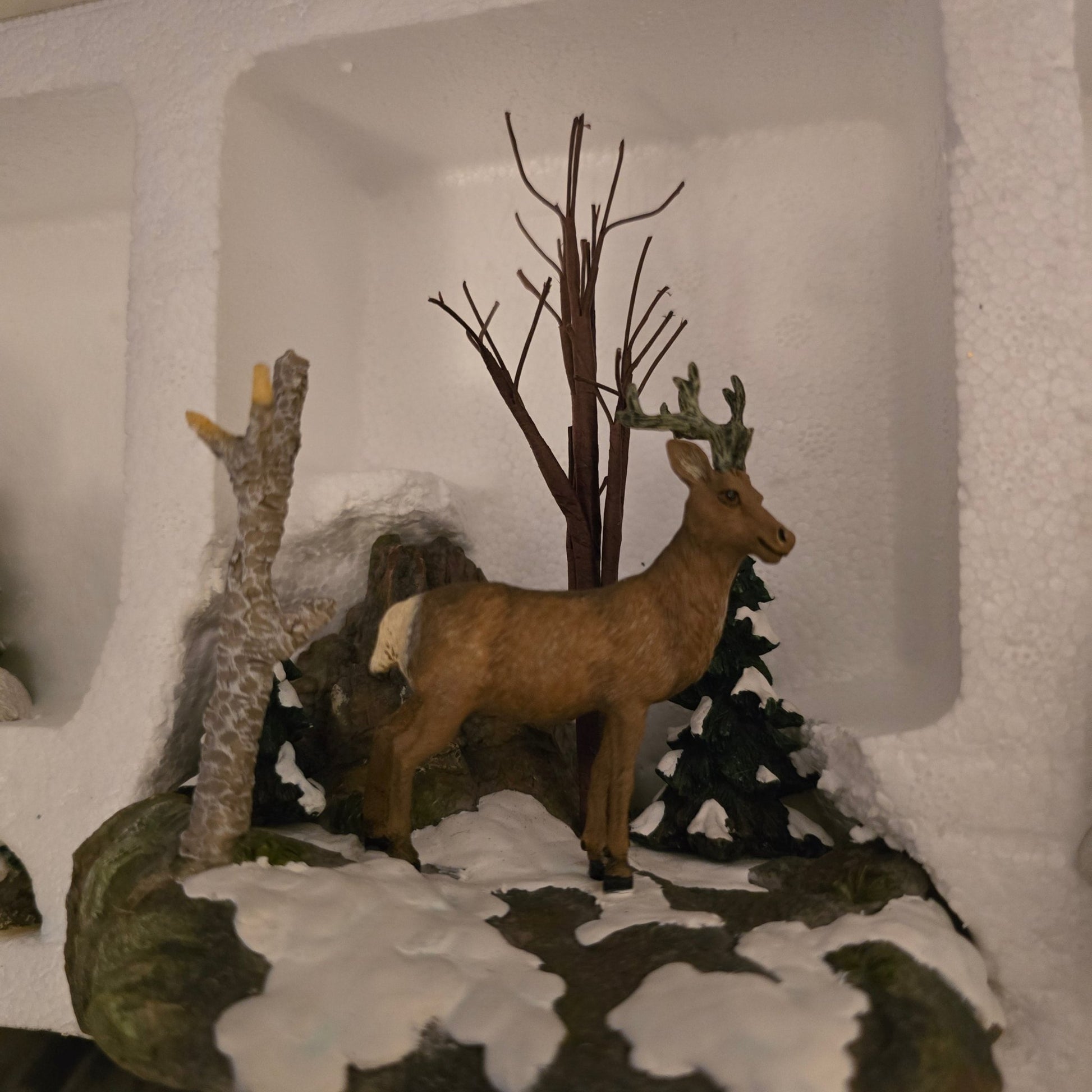 Dept 56 Village Accessories - Woodland Animals at Cliff's Edge Christmas decoration - Bayshore Treasures