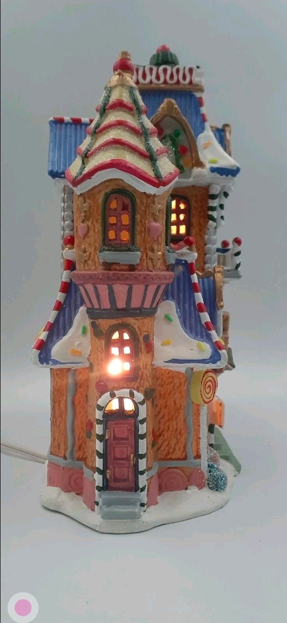 LEMAX Sugar ’N Spice “Gingerbread Palace” Lighted Building – Christmas Village House – NIB - Bayshore Treasures