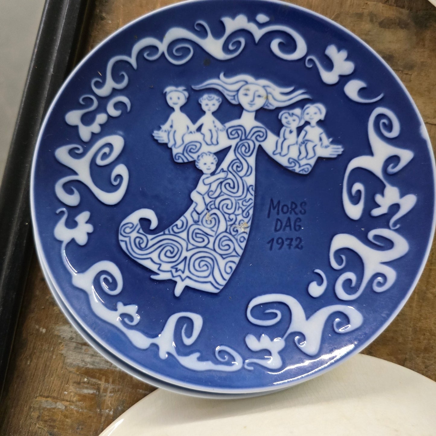 Lot 2 Mors Dag Plates 1970s Scandinavian Mother’s Day Blue Art Plates Small - Bayshore Treasures
