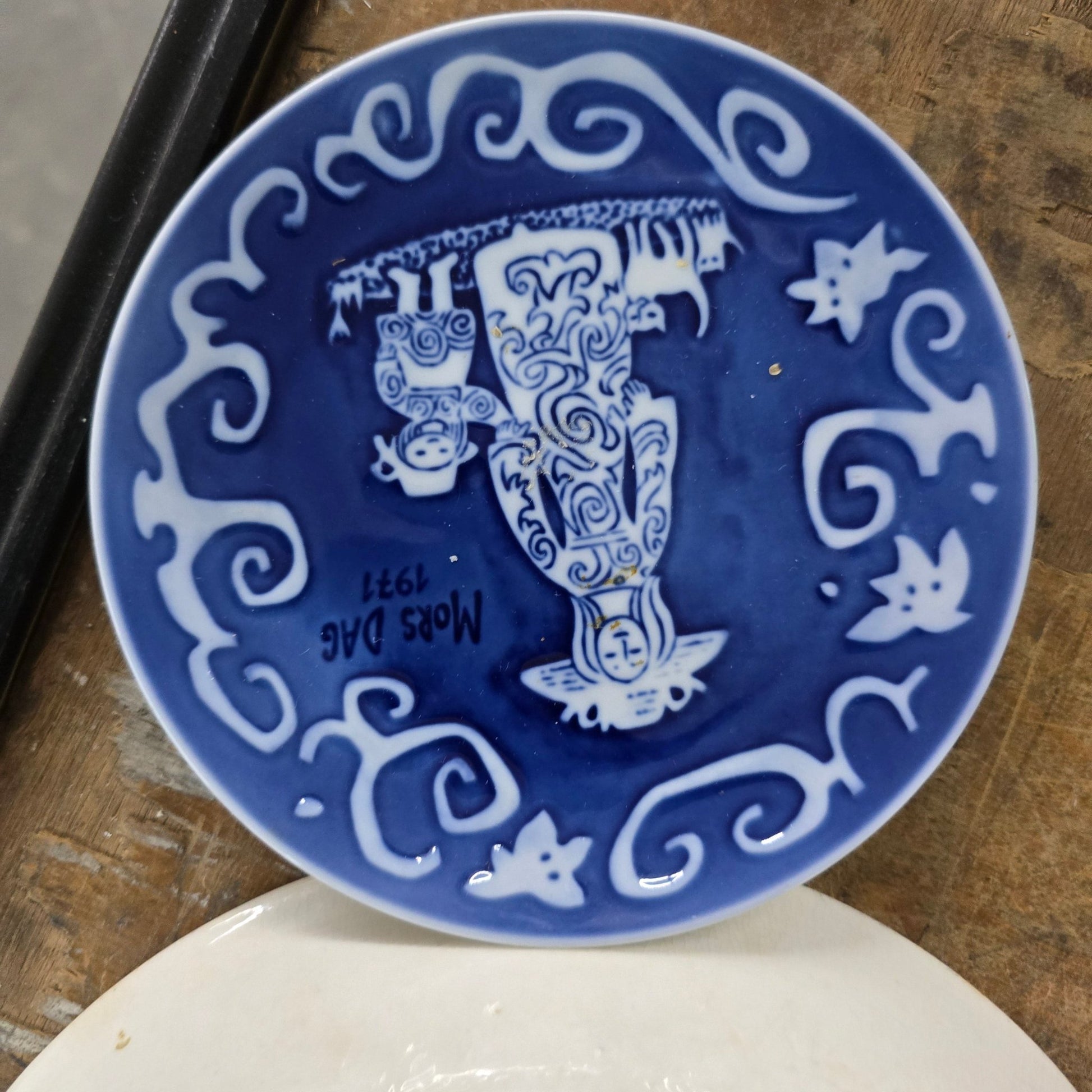 Lot 2 Mors Dag Plates 1970s Scandinavian Mother’s Day Blue Art Plates Small - Bayshore Treasures