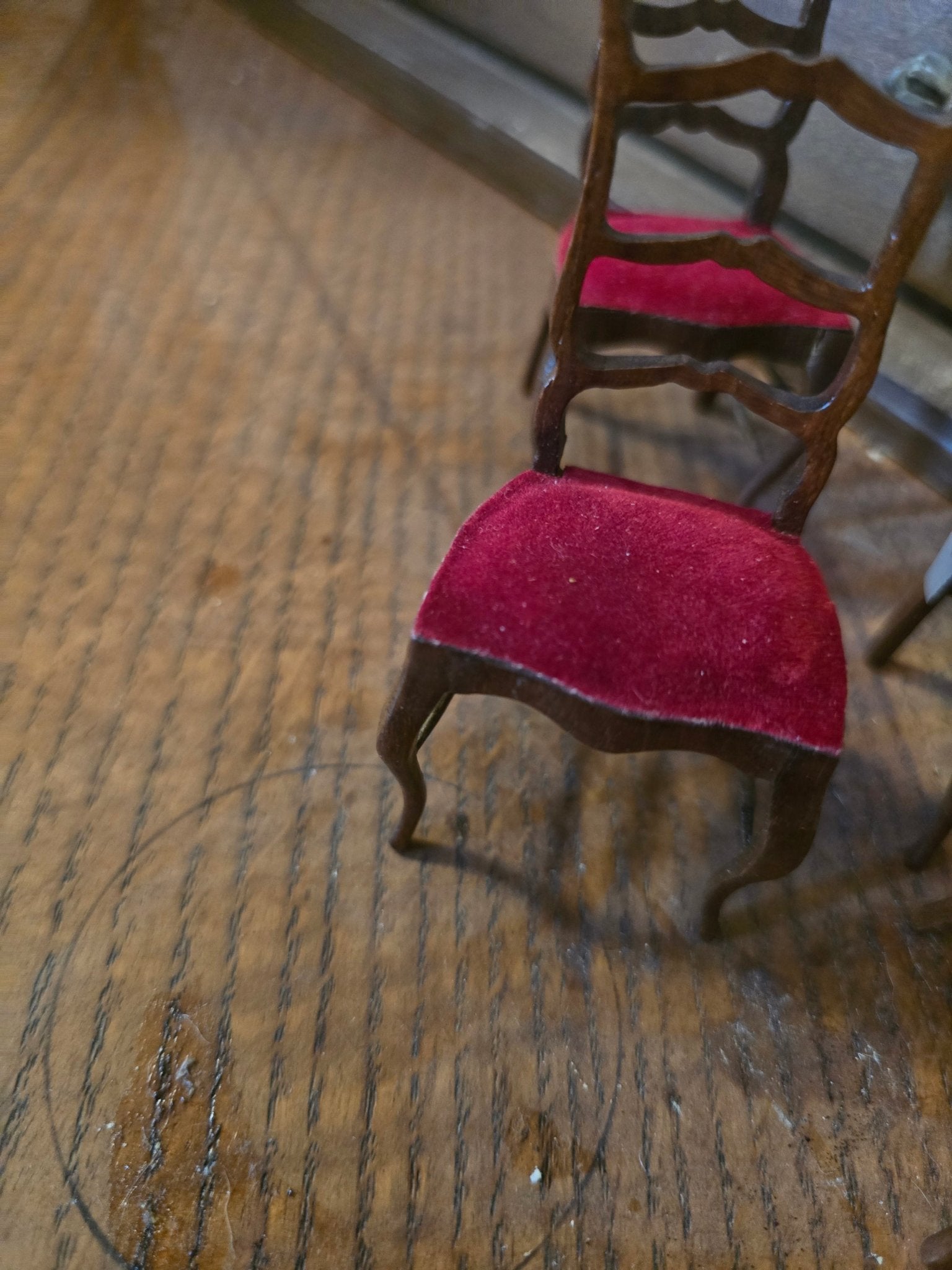 Set of 4 Antique Dollhouse Ladder Back Chairs – Red Velvet Seats, Queen Anne Legs – Wood 1:12 Scale - Bayshore Treasures